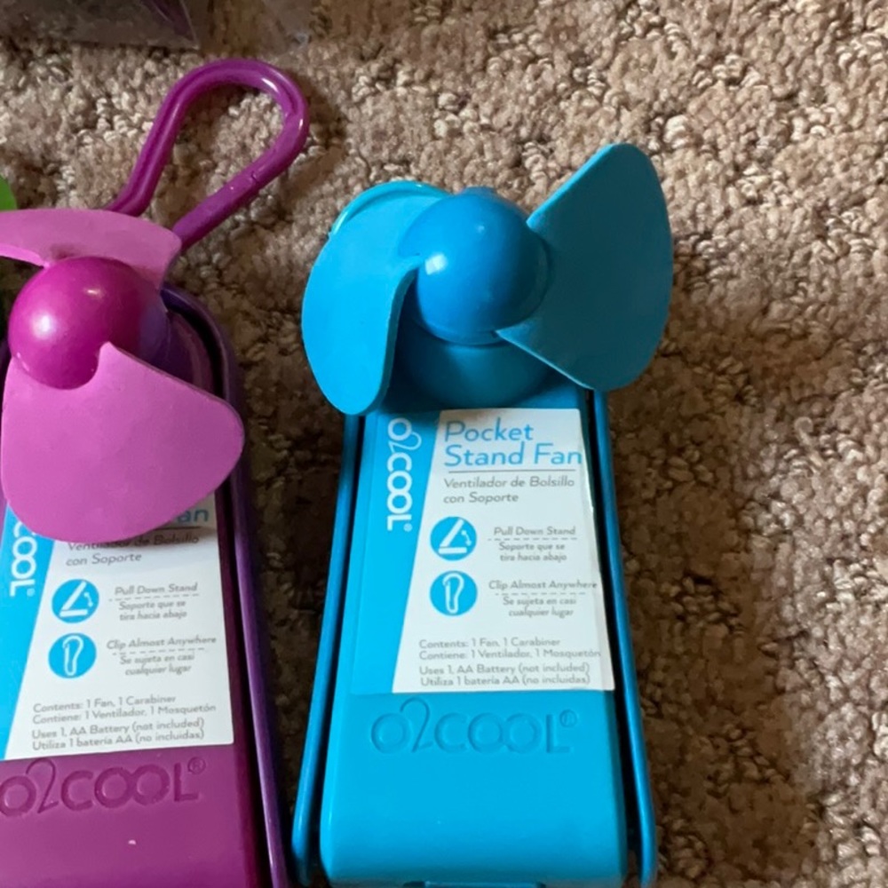 ๐ทO2COOL ASSORTED POCKET FANS WITH CLIP NWT - Picture 2 of 3